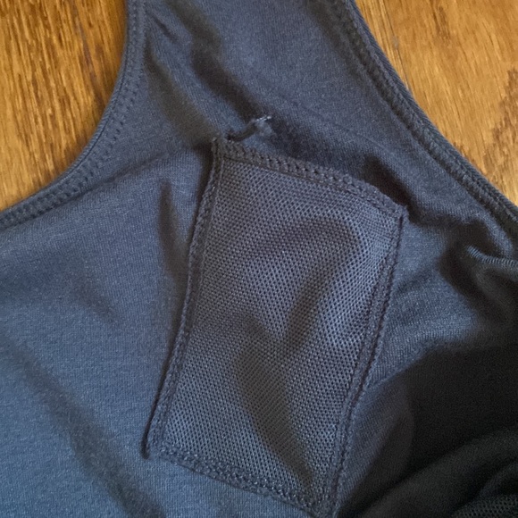 Calvin Klein Performance Tank - Picture 5 of 10